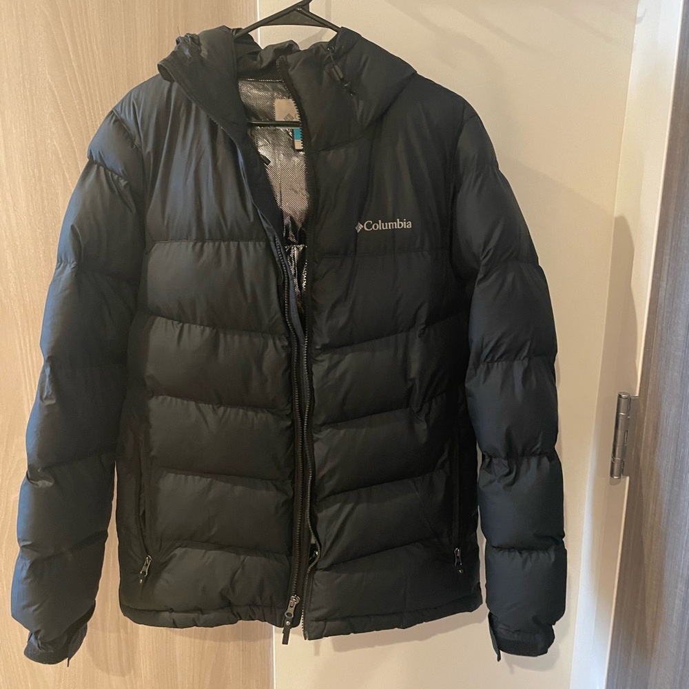 Columbia sportswear puffer coat 
Size: S